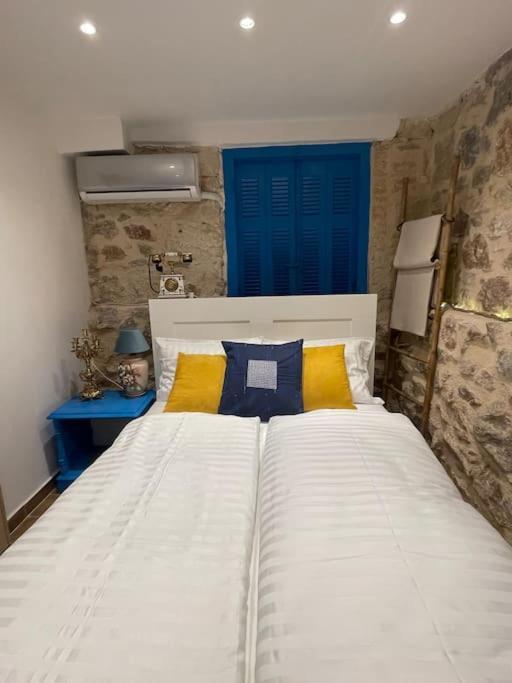 Stone Inn Near Acropolis & Metro 石头记 Felsenhohle Athens Ngoại thất bức ảnh