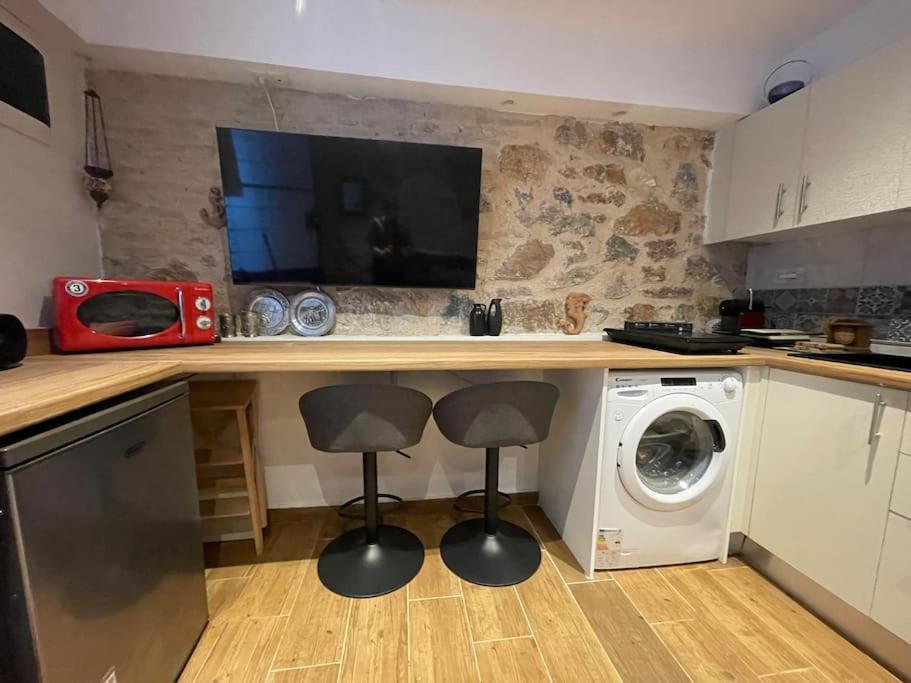 Stone Inn Near Acropolis & Metro 石头记 Felsenhohle Athens Ngoại thất bức ảnh